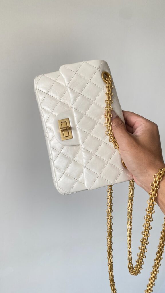 1c081e5c b1e5 4e8d b212 3262fbf84889