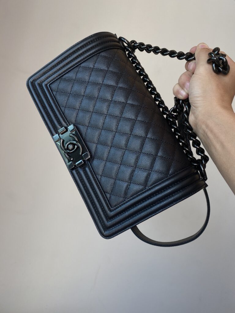 a2006001 edca 45b1 9f02 60df3d60f022