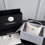 a2ceb717 100d 4157 b5ea 86ecb9ef8a4a