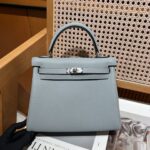 d572f0b7 7064 4640 8fcd 474c4c0cb3db