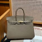 e1643070 88ed 40e4 8415 13b582c13369